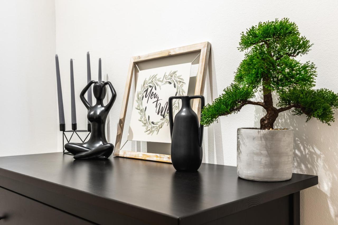 Stylish Designed Apartment In A Calm District เวียนนา ภายนอก รูปภาพ