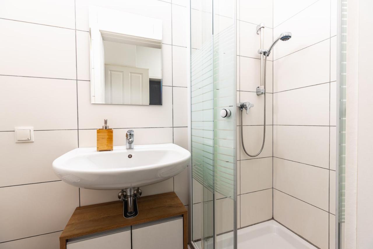 Stylish Designed Apartment In A Calm District เวียนนา ภายนอก รูปภาพ